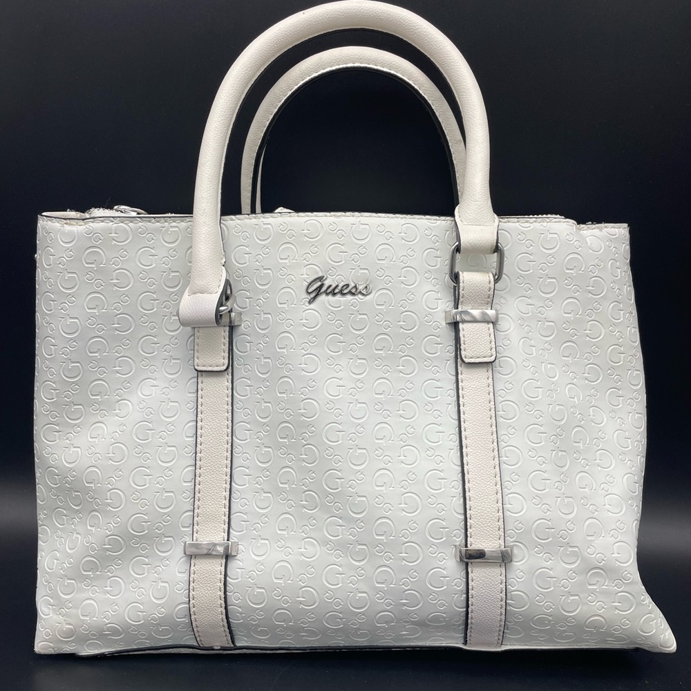 White Guess Crossbody with free wallet